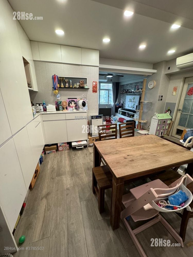 钻石楼 售盘 3 房 , 2 浴室 863 平方尺