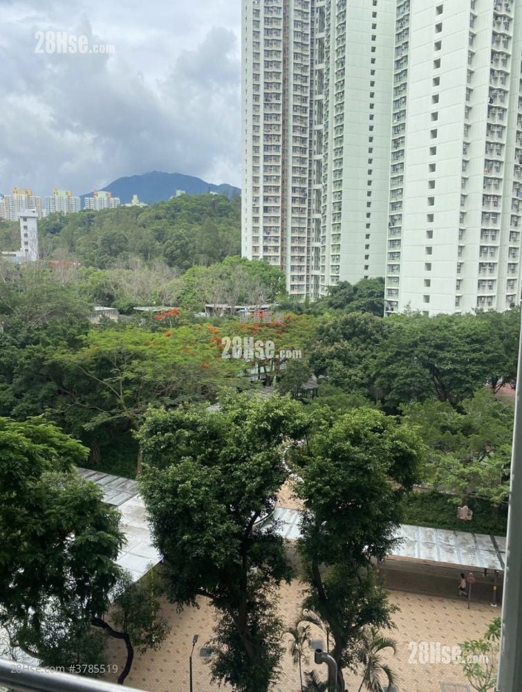 View: Yu Tung Court Sell 3 Bedrooms , 1 Bathroom 646 ft²