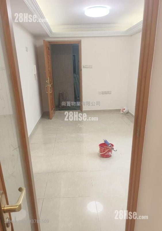 Nan Fung Sun Chuen Sell 3 Bedrooms , 1 Bathroom 570 ft²