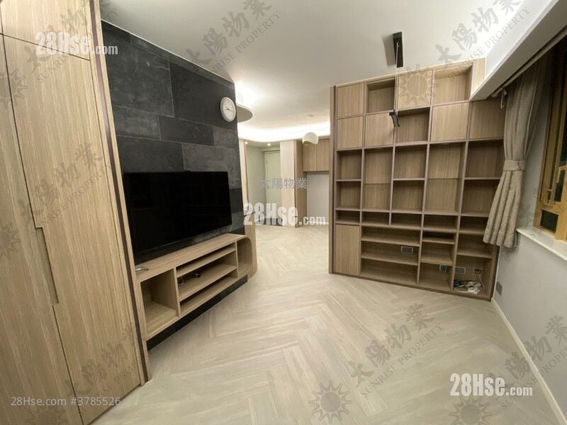 Harbour Place Sell 3 Bedrooms 590 ft²