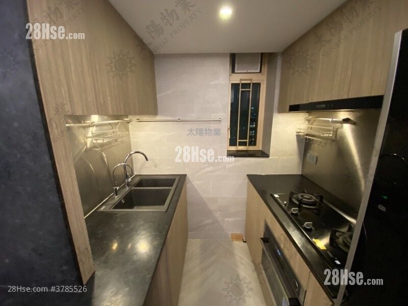 Harbour Place Sell 3 Bedrooms 590 ft²