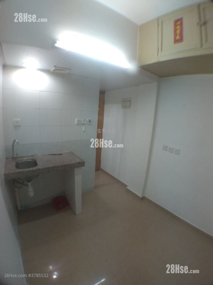 Cambridge Building Sell 3 Bedrooms , 3 Bathrooms 346 ft²