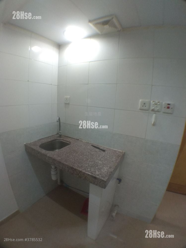 Cambridge Building Sell 3 Bedrooms , 3 Bathrooms 346 ft²