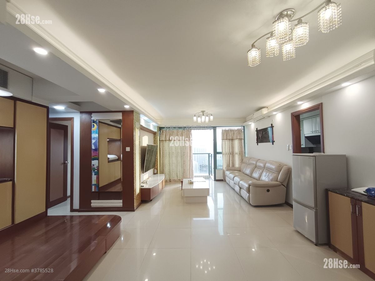 蔚蓝湾畔 租盘 5+ 房 , 3 浴室 950 平方尺