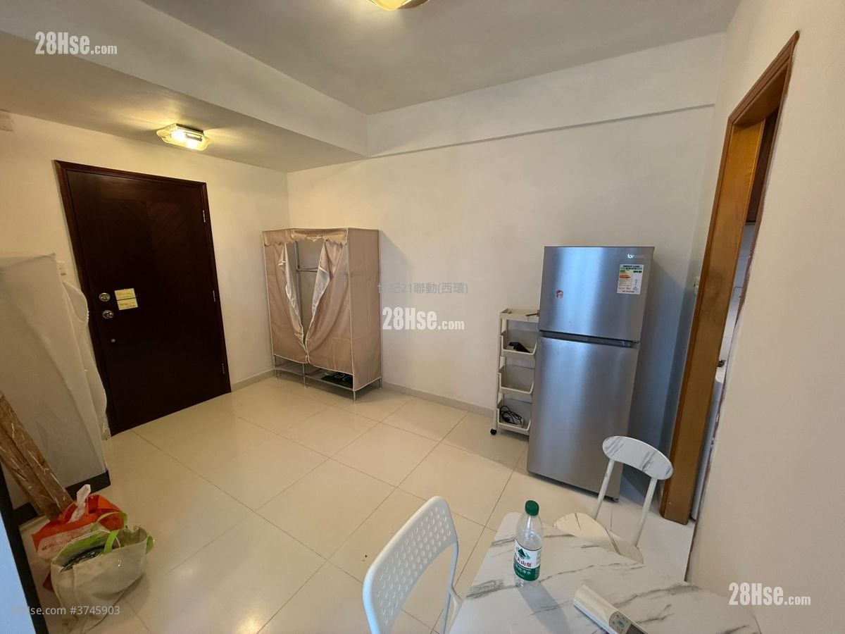 Cheung Ling Mansion Sell 2 Bedrooms , 1 Bathroom 309 ft²