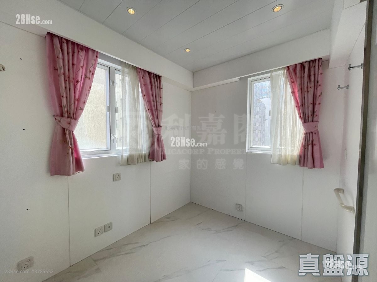 Healthy Gardens Sell 2 Bedrooms 456 ft²