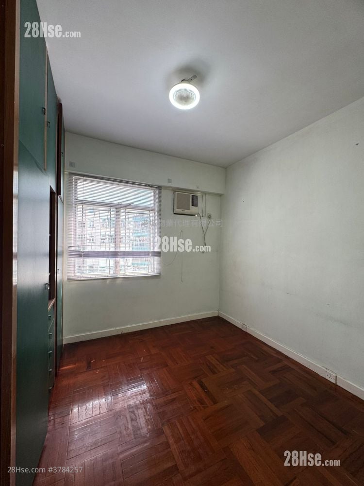 Harrison Court Rental 3 Bedrooms , 2 Bathrooms 766 ft²