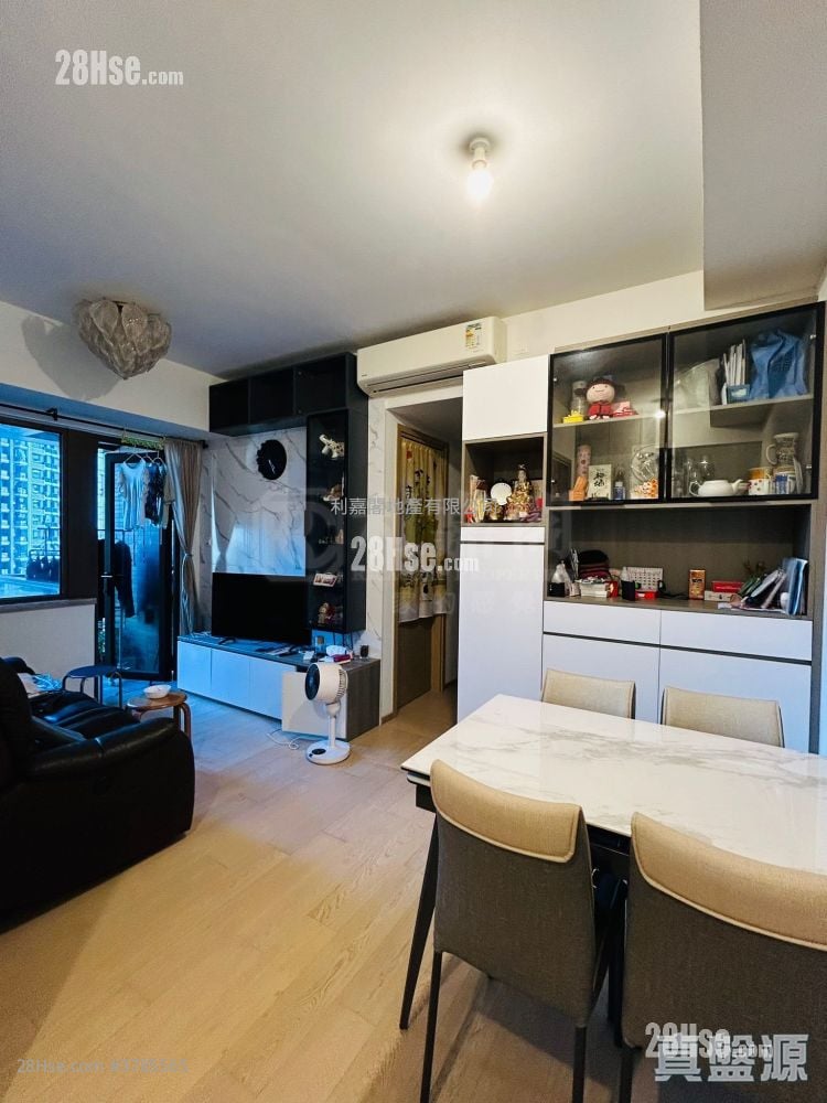 Lp6 Sell 2 Bedrooms , 1 Bathroom 571 ft²