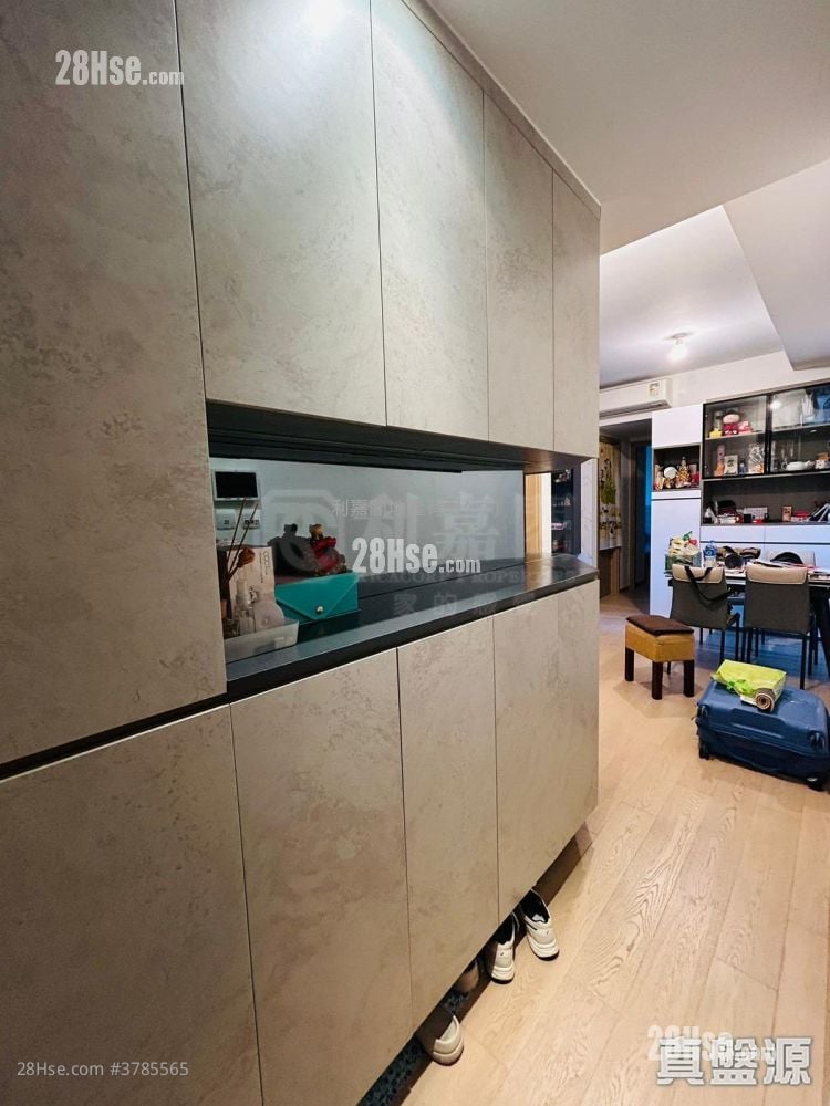 Lp6 Sell 2 Bedrooms , 1 Bathroom 571 ft²