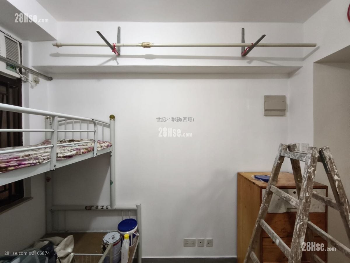 Yip Cheong Building Sell 5+ Bedrooms , 5+ Bathrooms 647 ft²