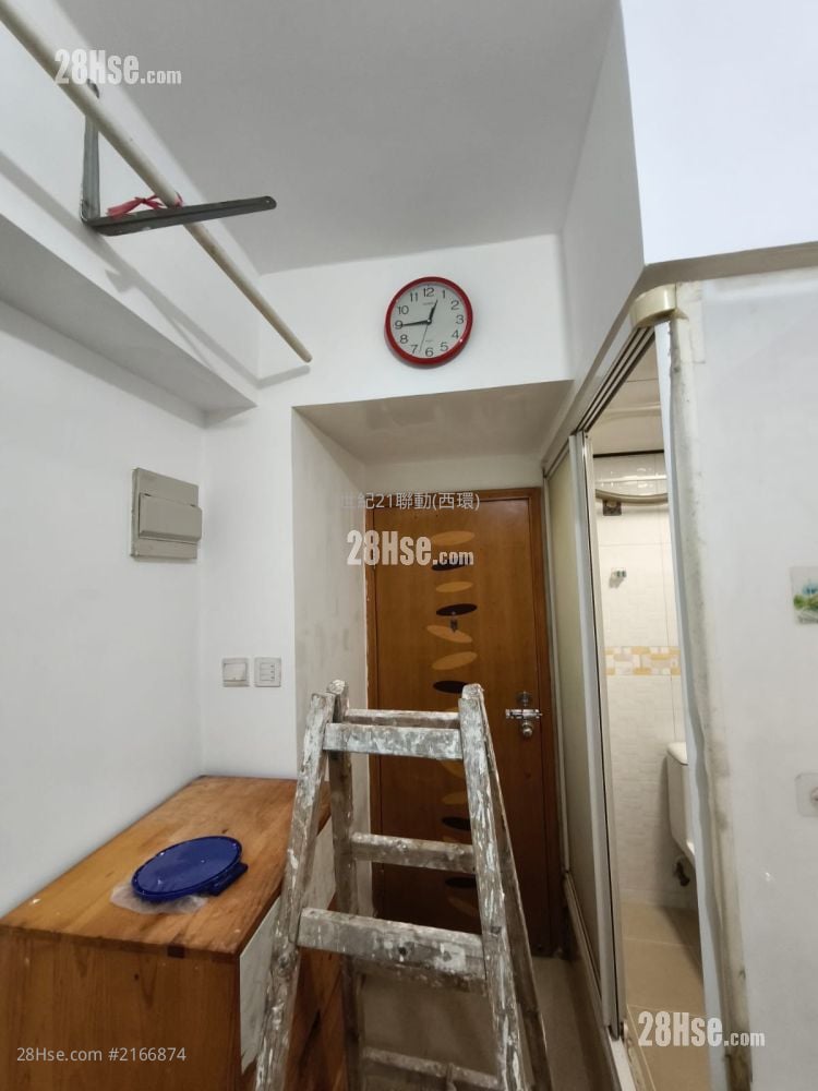 Yip Cheong Building Sell 5+ Bedrooms , 5+ Bathrooms 647 ft²