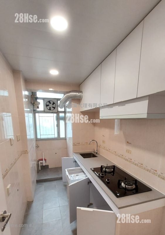 Taikoo Shing Sell 3 Bedrooms , 1 Bathroom 583 ft²