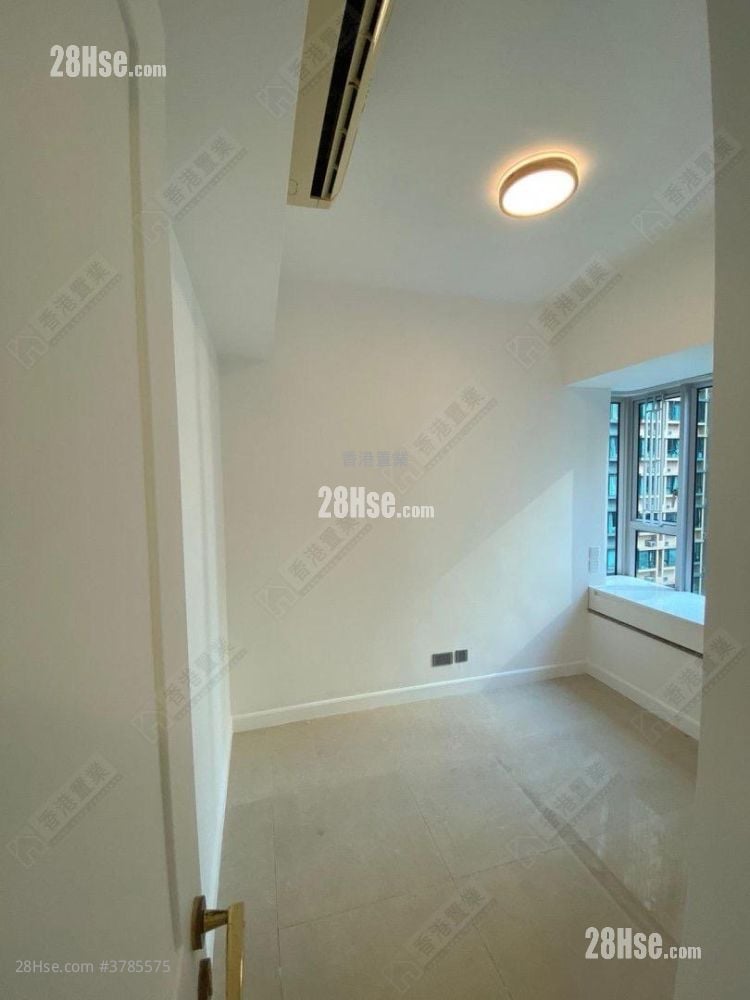 Banyan Garden Rental 2 Bedrooms , 1 Bathroom 511 ft²