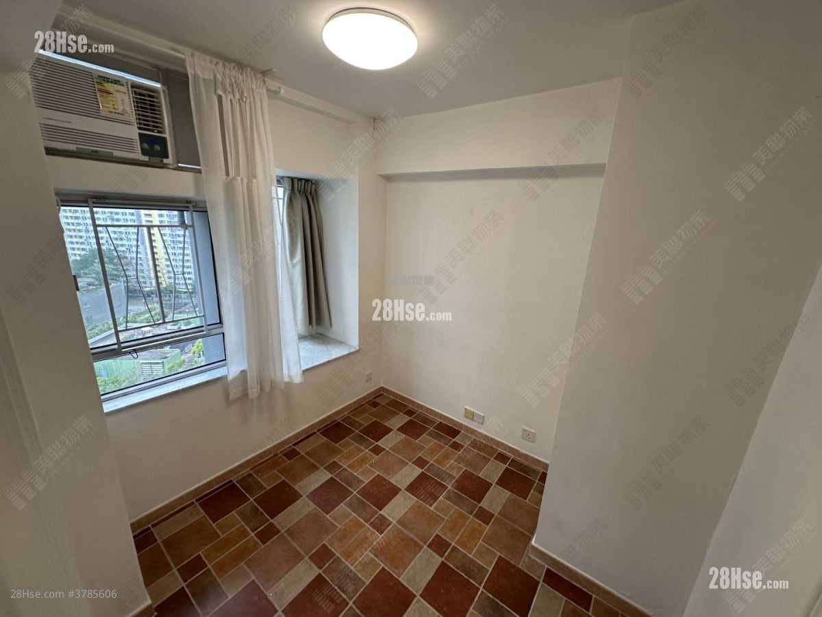 新葵芳花园 租盘 2 房 , 1 浴室 400 平方尺