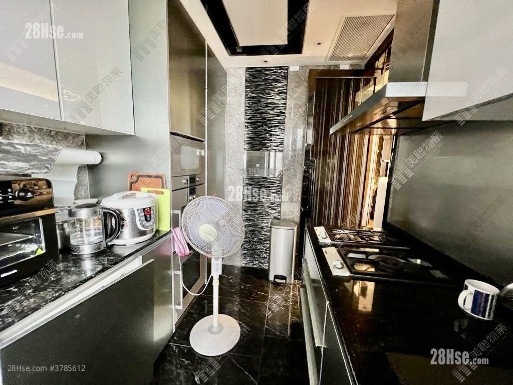 Ultima Sell 3 Bedrooms 994 ft²