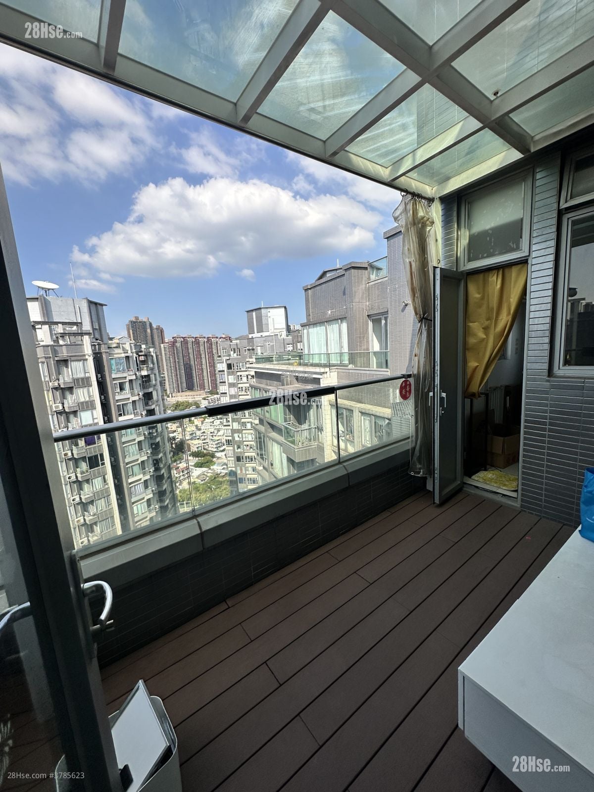 The Reach Rental 950 ft²