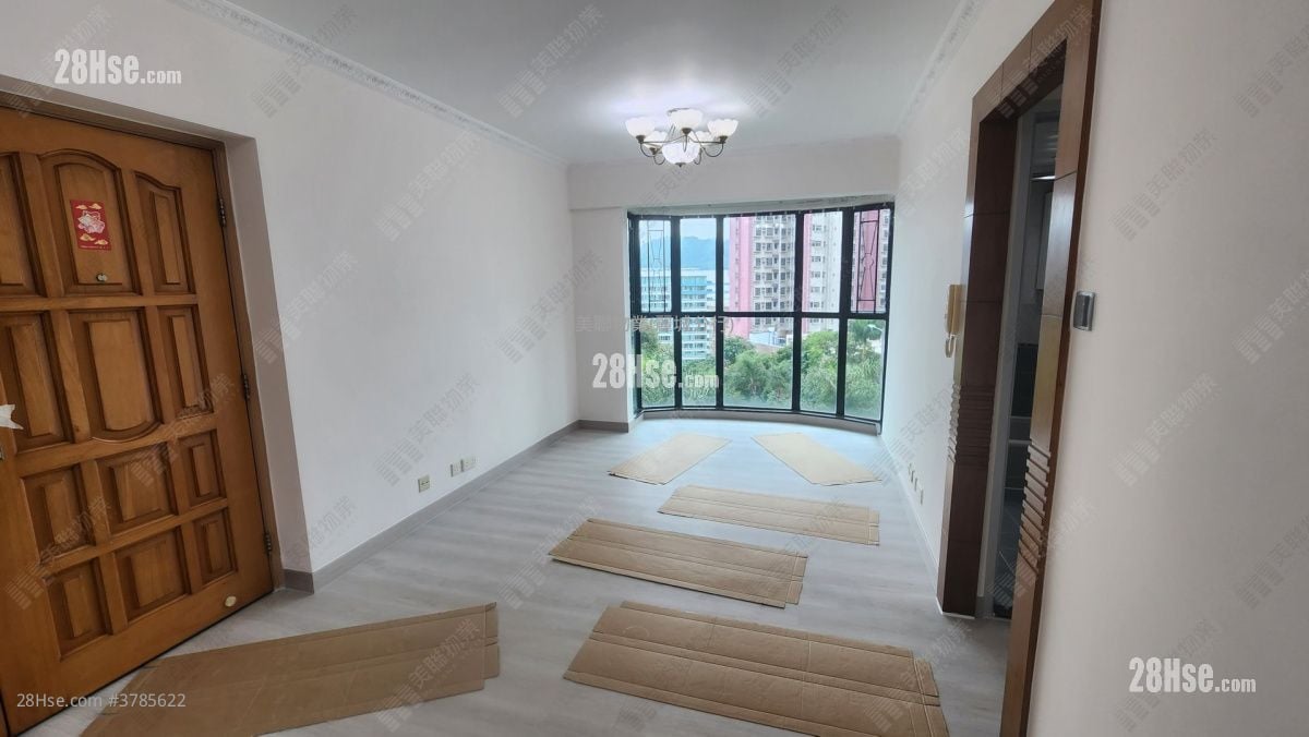 Hanley Villa Sell 3 Bedrooms , 2 Bathrooms 626 ft²