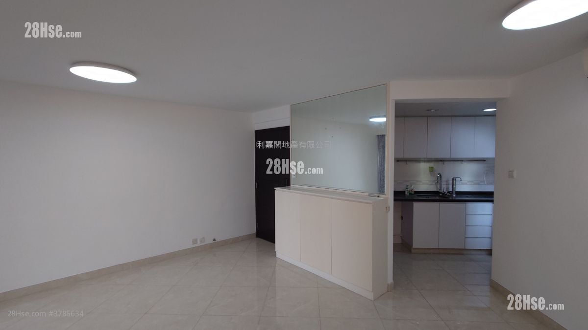Heng Fa Chuen Sell 4 Bedrooms , 2 Bathrooms 826 ft²
