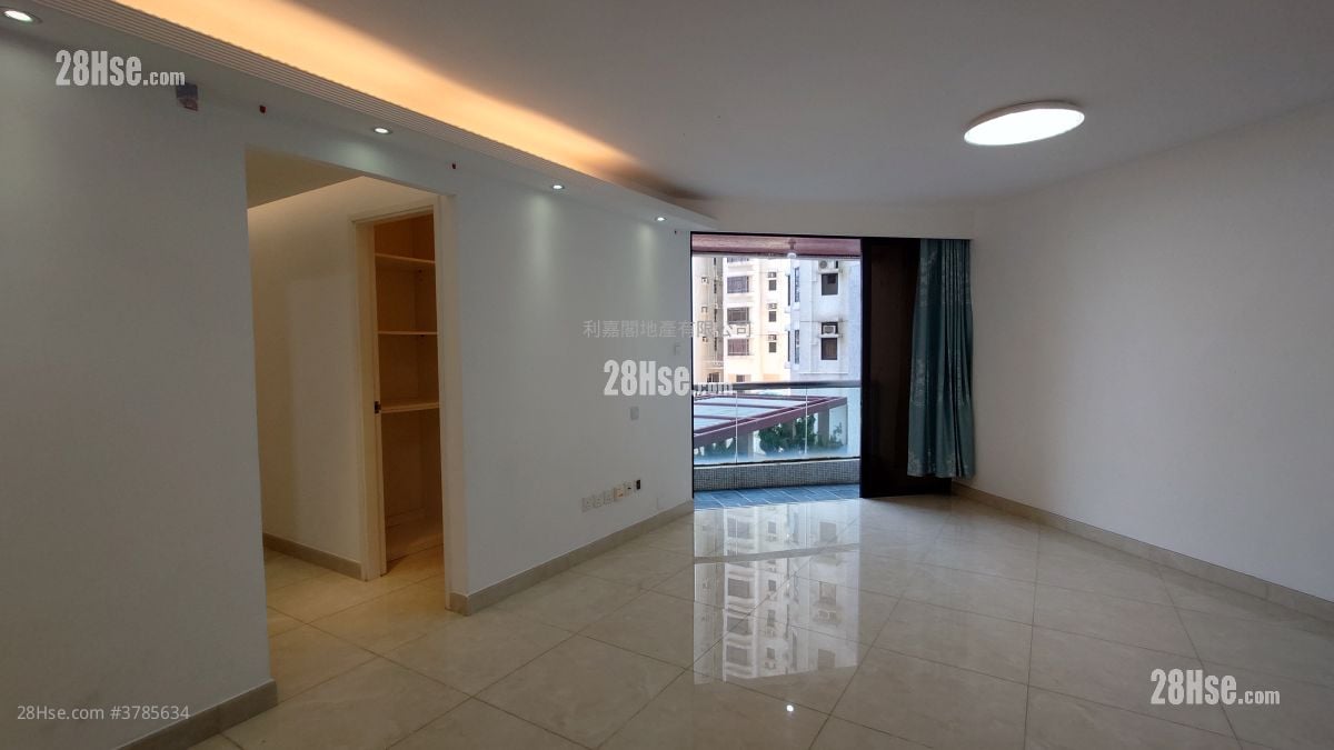 Heng Fa Chuen Sell 4 Bedrooms , 2 Bathrooms 826 ft²