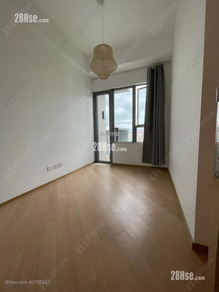 Eight Regency Sell 2 Bedrooms 474 ft²