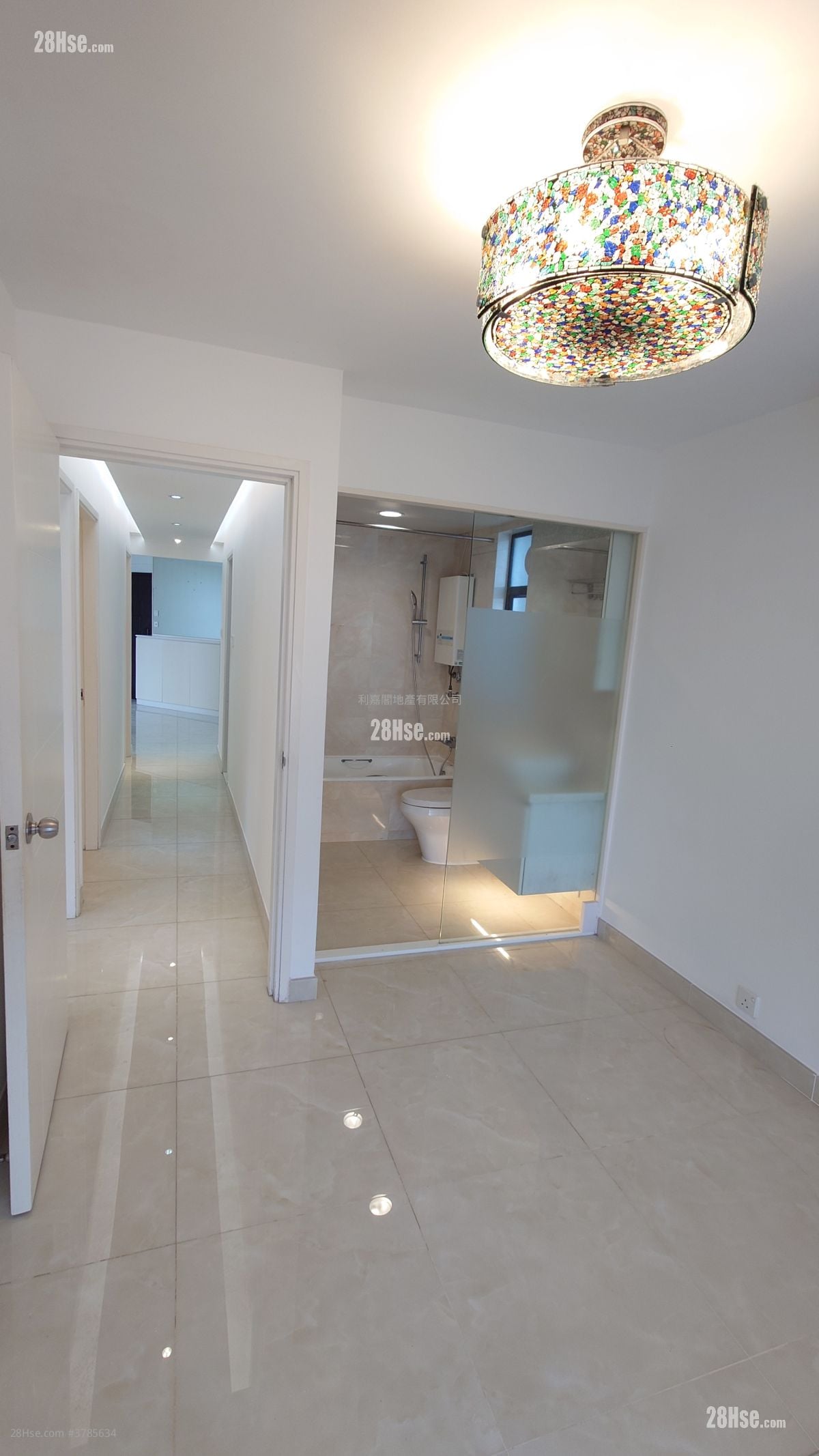 Heng Fa Chuen Sell 4 Bedrooms , 2 Bathrooms 826 ft²