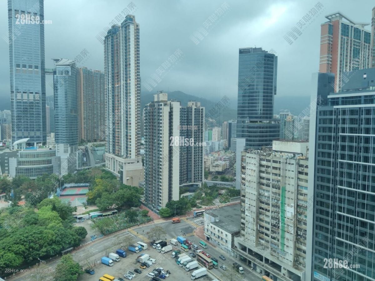 City Point Sell 3 Bedrooms , 2 Bathrooms 696 ft²