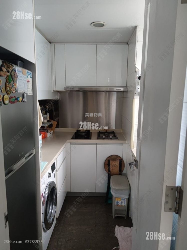 City Point Sell 3 Bedrooms , 2 Bathrooms 696 ft²