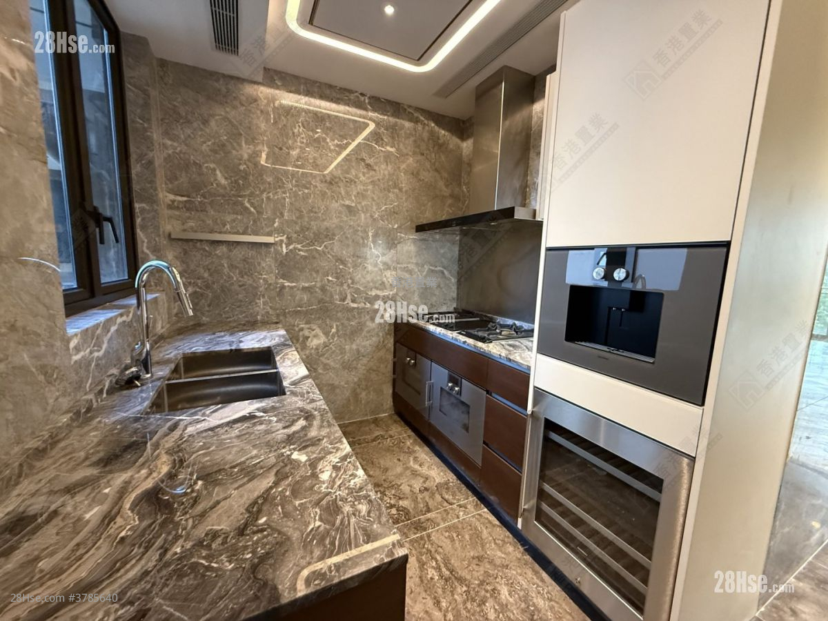 傲玟 租盘 3 房 , 4 浴室 1,264 平方尺