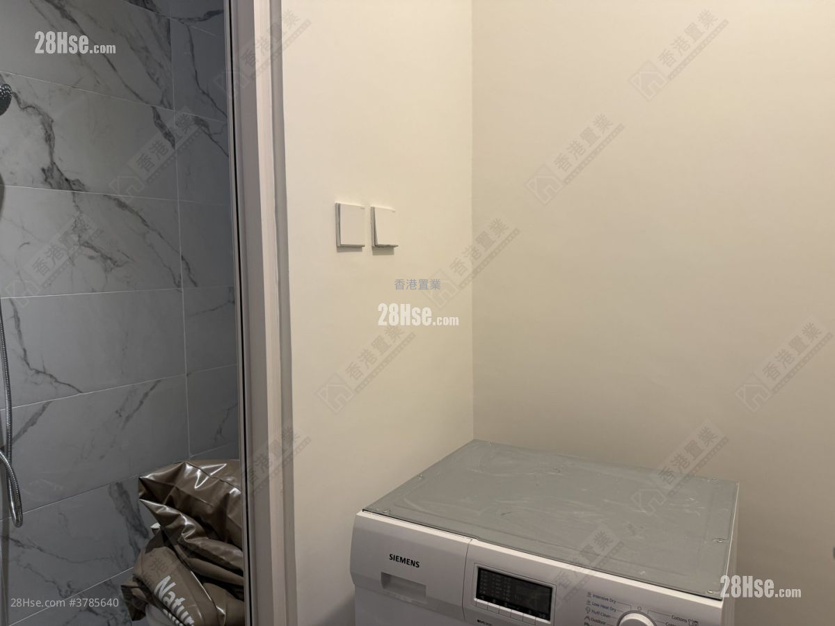 傲玟 租盘 3 房 , 4 浴室 1,264 平方尺