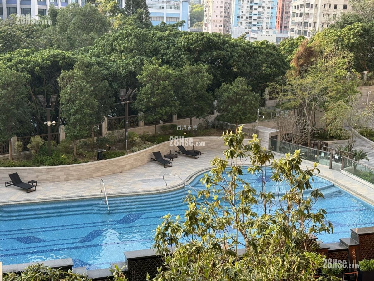 傲玟 租盘 3 房 , 4 浴室 1,264 平方尺