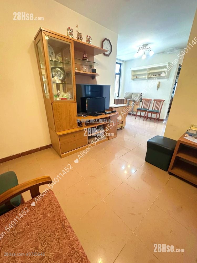 Luk Yeung Sun Chuen Sell 2 Bedrooms , 1 Bathroom 475 ft²