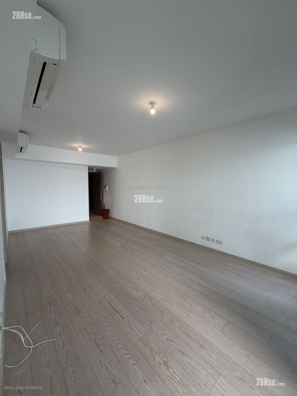 Sea To Sky 售盘 4 房 , 3 浴室 1,057 平方尺