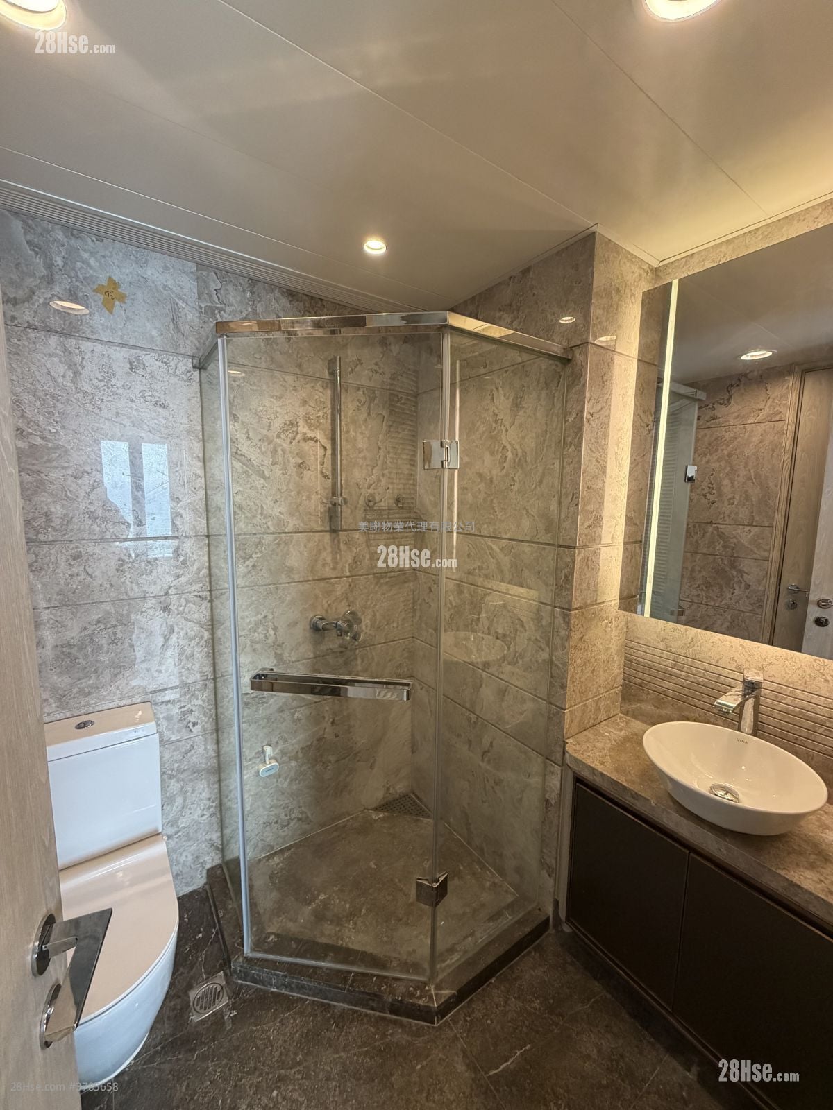 Sea To Sky 售盘 4 房 , 3 浴室 1,057 平方尺