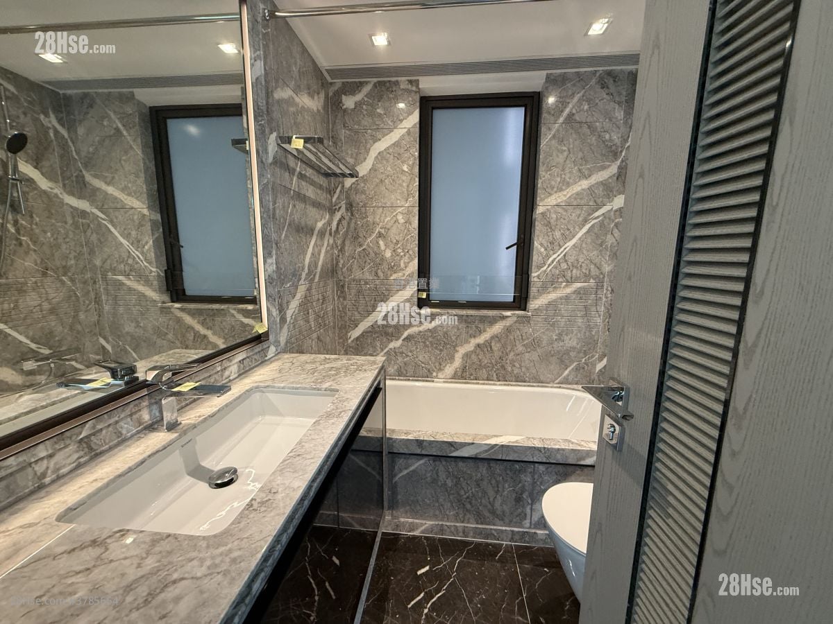 bathroom: The Southside Sell 3 Bedrooms , 2 Bathrooms 773 ft²