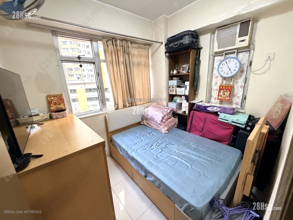 East Asia Gardens Sell 2 Bedrooms , 1 Bathroom 460 ft²