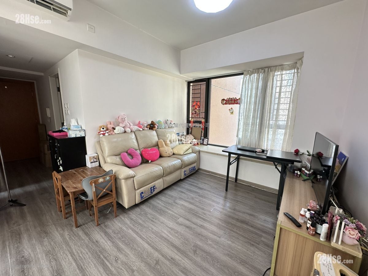 Chelsea Court Sell 4 Bedrooms 722 ft²