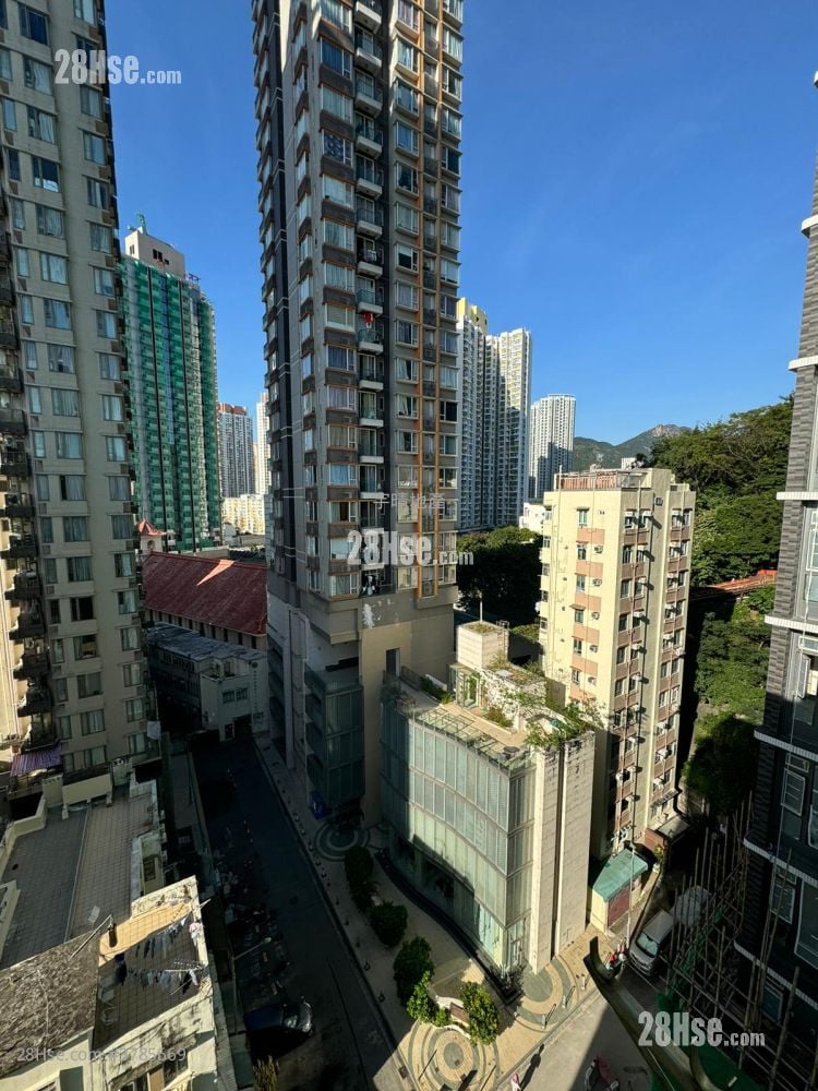 Wai Pont House Sell 2 Bedrooms , 1 Bathroom 292 ft²