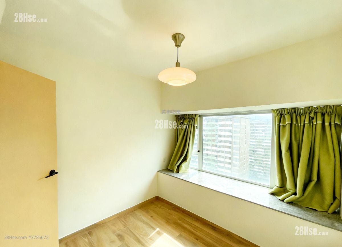 Greenfield Court Sell 3 Bedrooms , 2 Bathrooms 633 ft²