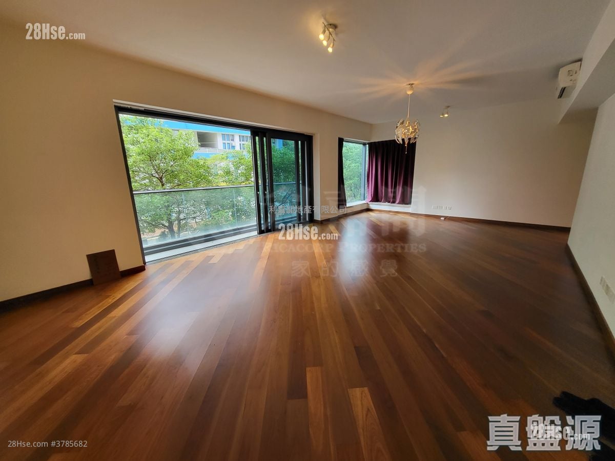 Parc Inverness Rental 1,514 ft²