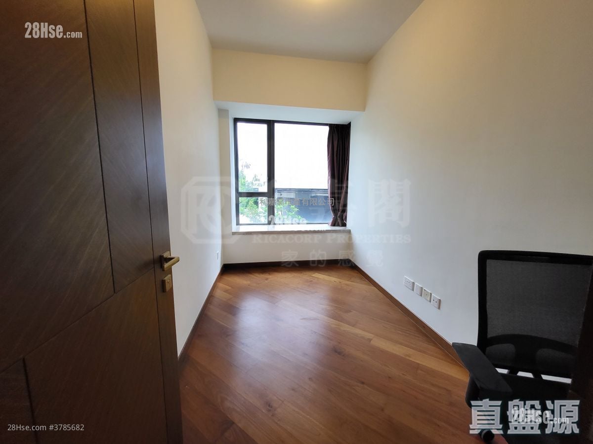 Parc Inverness Rental 1,514 ft²