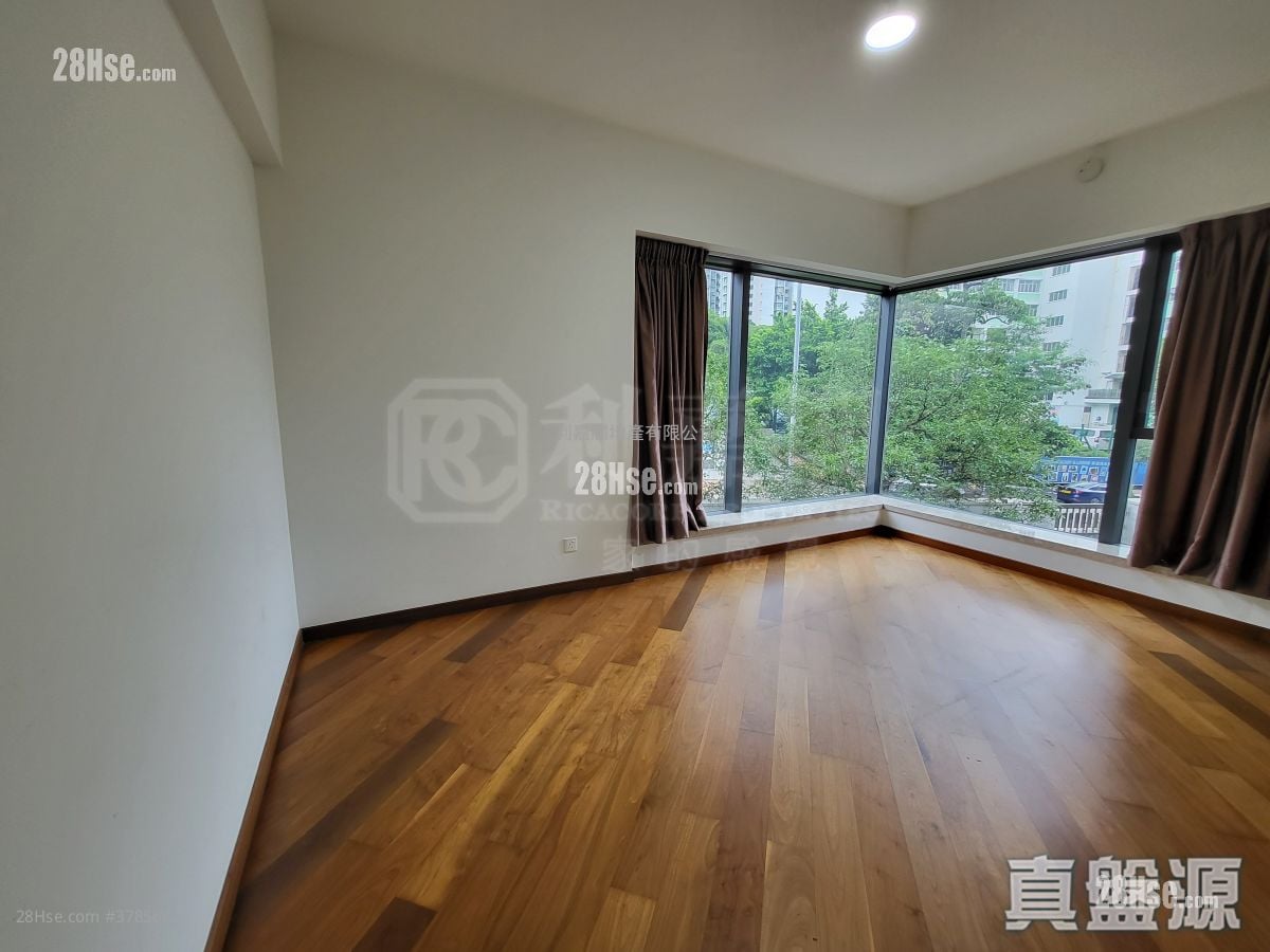 Parc Inverness Rental 1,514 ft²