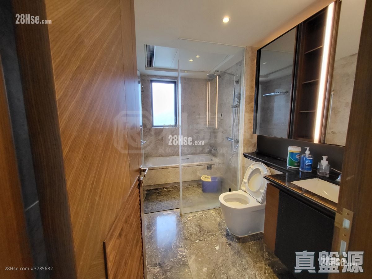 Parc Inverness Rental 1,514 ft²