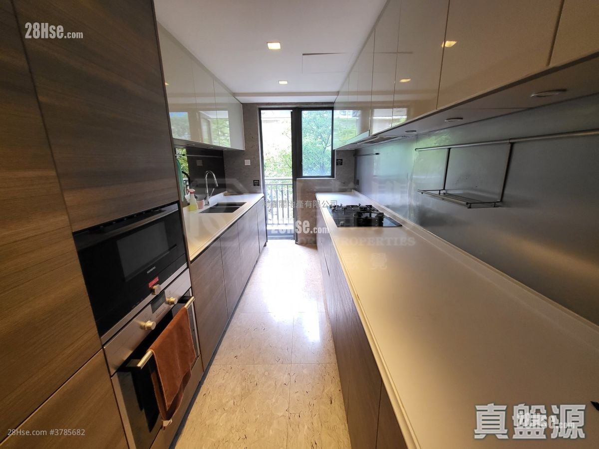 Parc Inverness Rental 1,514 ft²