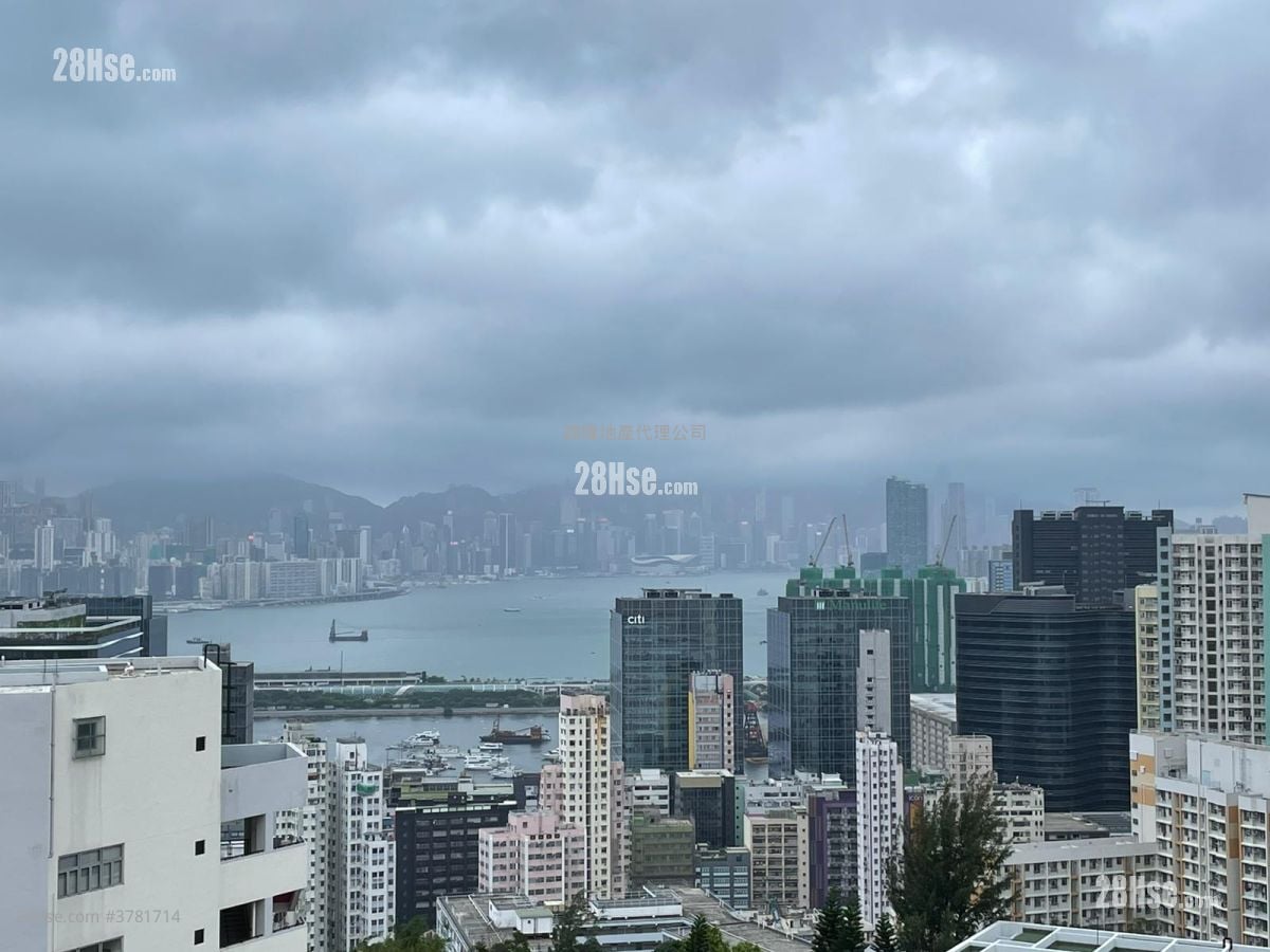 Woodview Court Rental 2 Bedrooms , 1 Bathroom 555 ft²