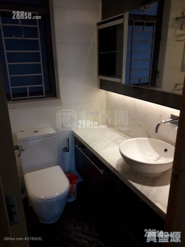 Yoho Midtown Sell 2 Bedrooms , 1 Bathroom 475 ft²