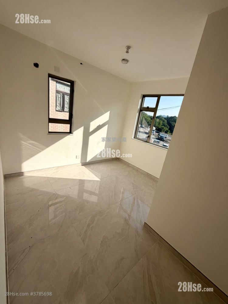 Village Rental 3 Bedrooms , 1 Bathroom 700 ft²