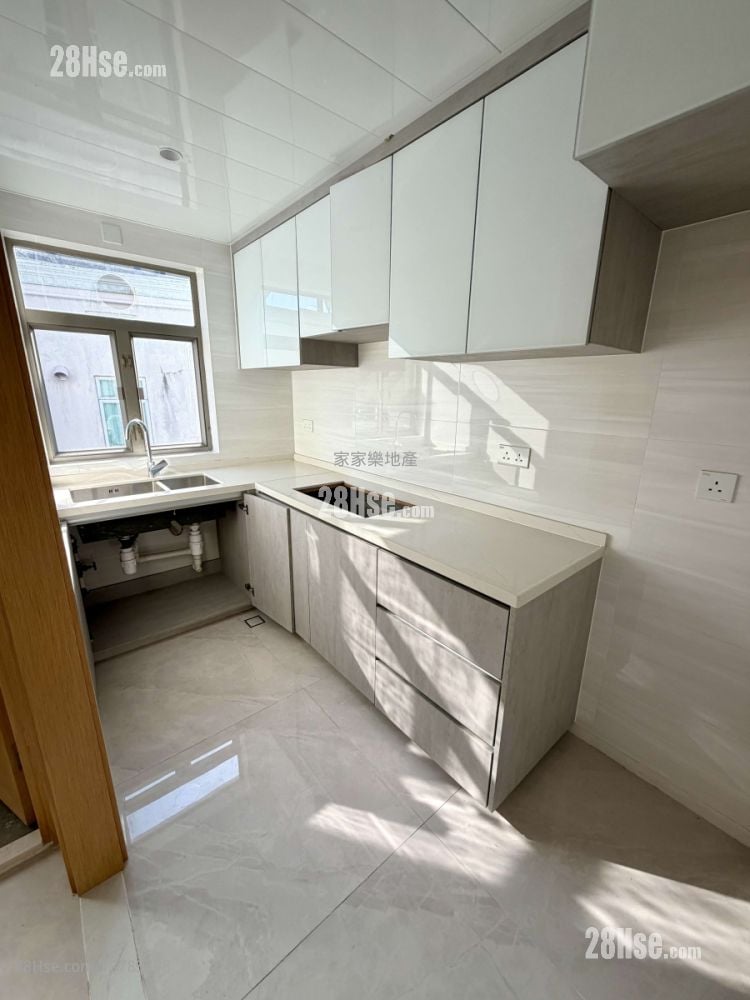 Village Rental 3 Bedrooms , 1 Bathroom 700 ft²