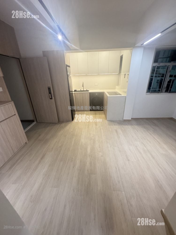 Wai On Building Sell 1 Bedroom , 1 Bathroom 374 ft²