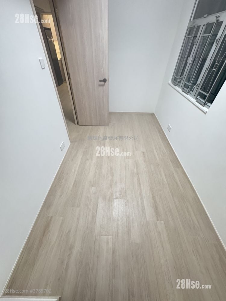 Wai On Building Sell 1 Bedroom , 1 Bathroom 374 ft²