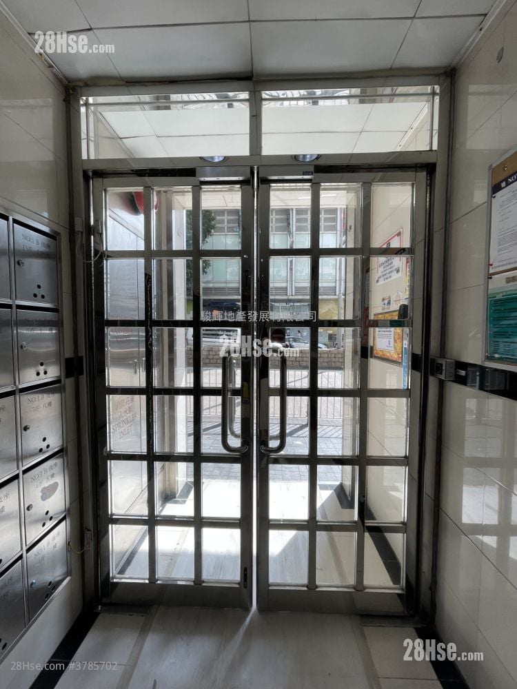 Wai On Building Sell 1 Bedroom , 1 Bathroom 374 ft²